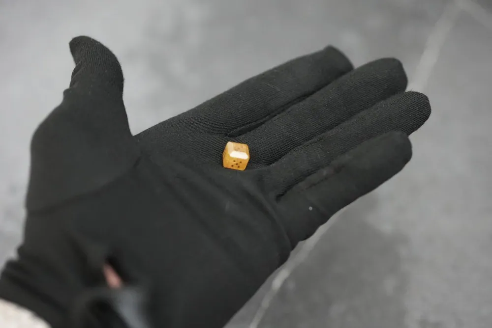 The Canary Die — Object · Yellow Gold Tone
